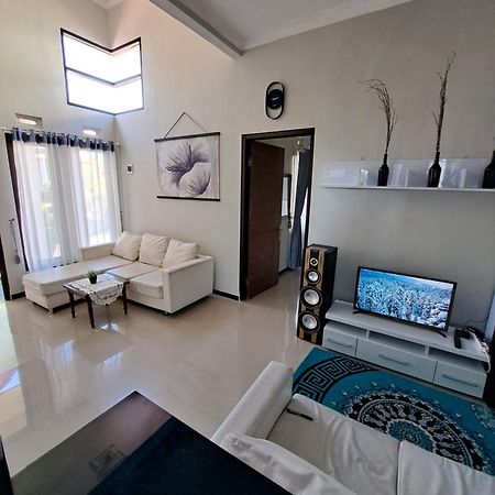Villa Petit Tour บาตู ภายนอก รูปภาพ