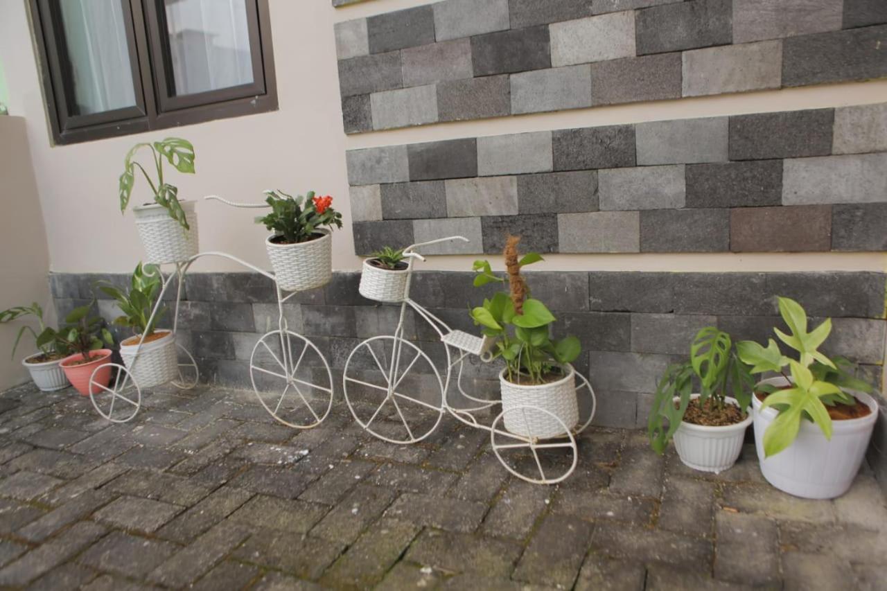 Villa Petit Tour บาตู ภายนอก รูปภาพ
