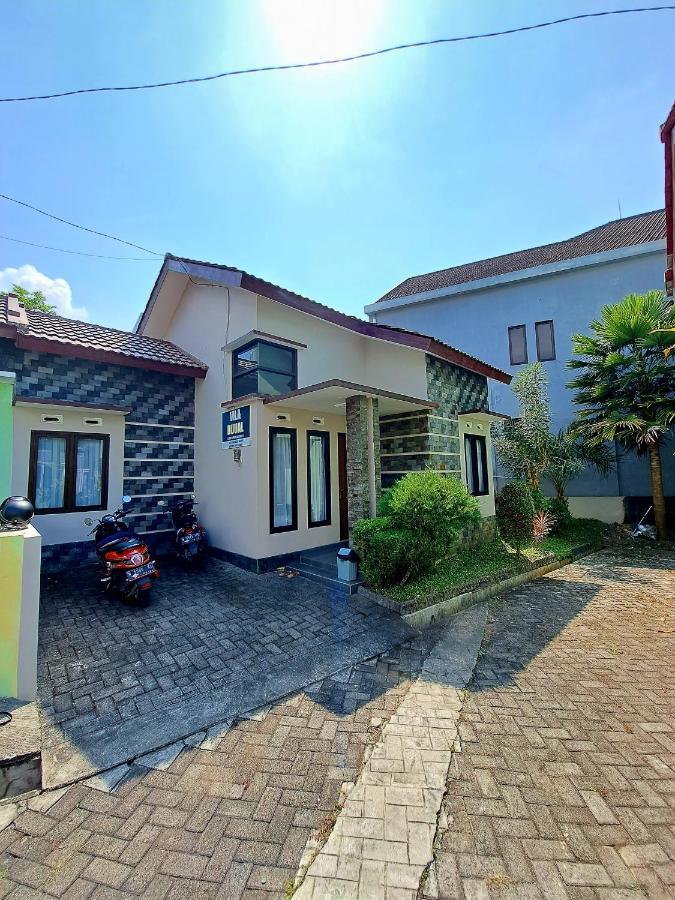 Villa Petit Tour บาตู ภายนอก รูปภาพ